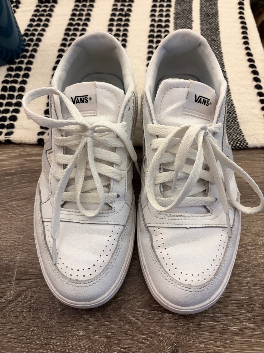 Vans White Lowland ComfyCush Sneakers Men’s 7/Women’s 8.5 - Picture 4 of 4